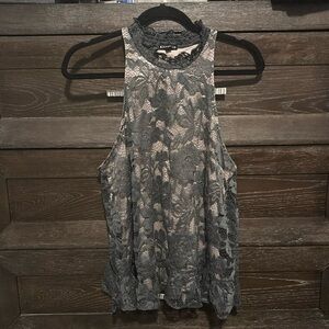 EXPRESS women’s mock neck sleeveless shirt. Size L.